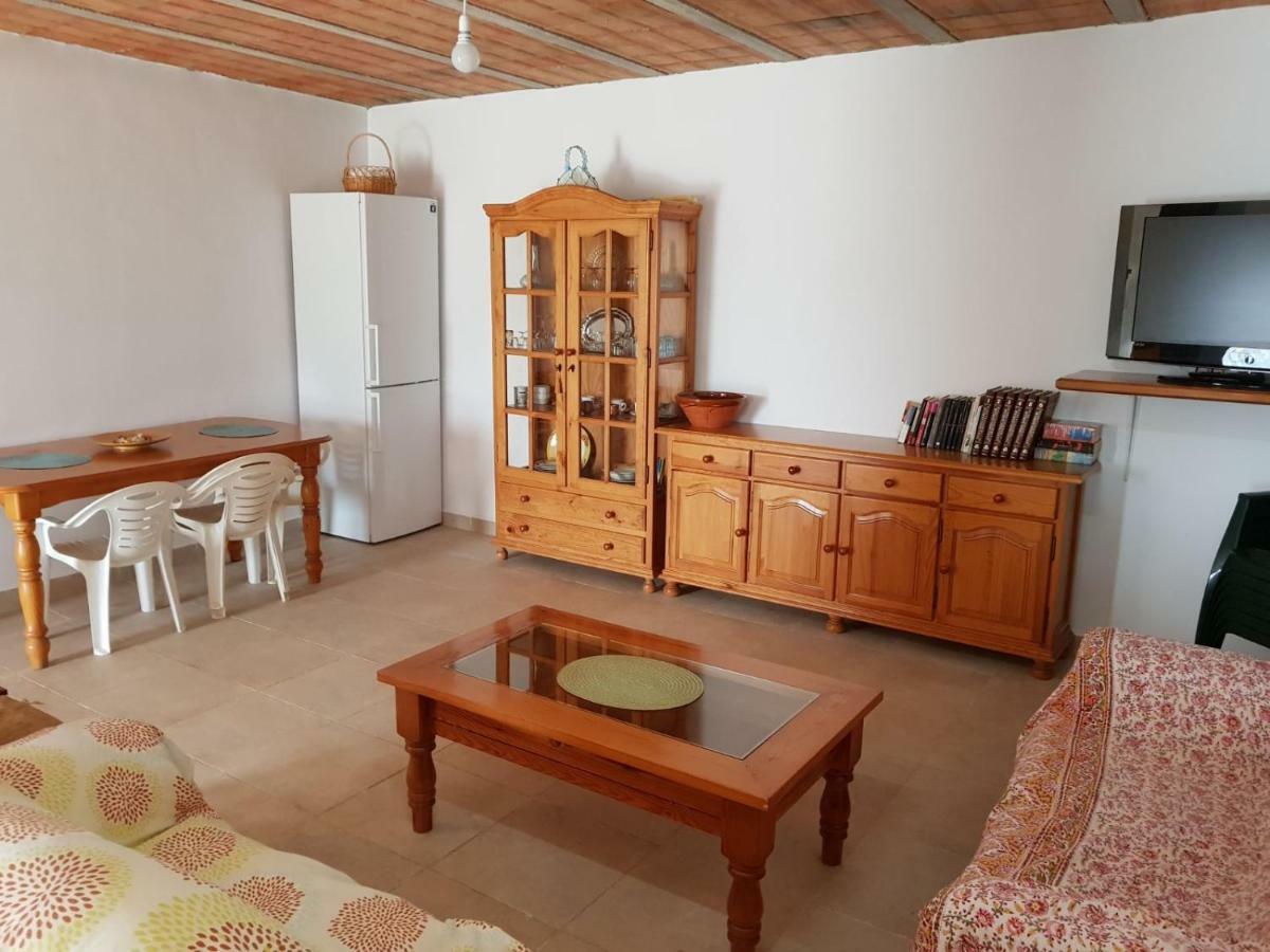 Cortijo De La Cruz Villa Iznajar Exterior photo